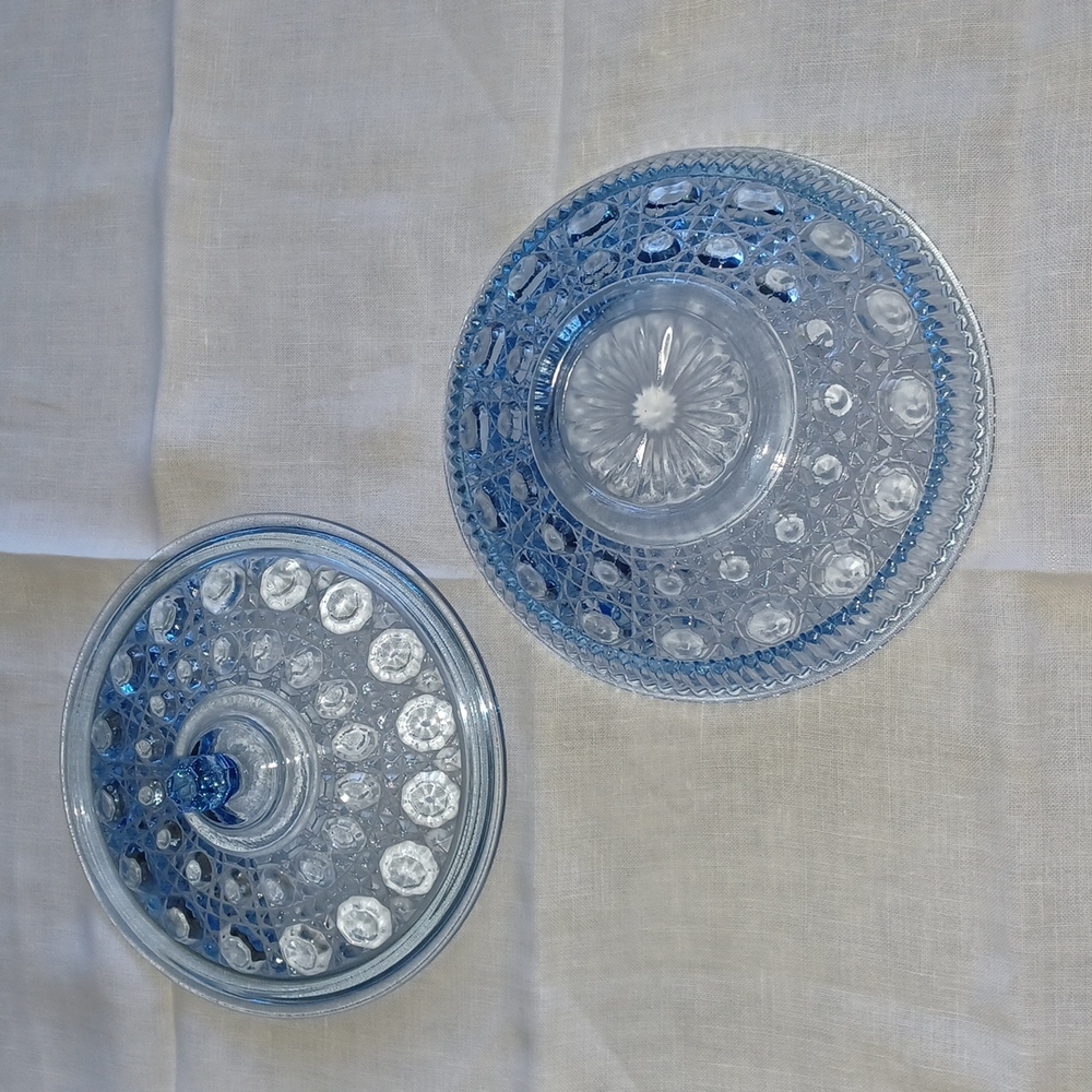 Vintage Federal Glass Windsor Button & Cane candy dish with lid - Picture 3 of 6